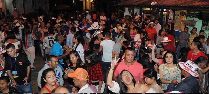 La Feria llega con todo a la Comuna 17
