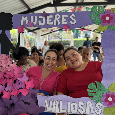 Con un caf&eacute; sobre la mesa, gestoras de comedores comunitarios  cerraron con broche de oro el &lsquo;Mes de la Mujer&rsquo;