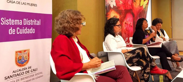 Intercambios de experiencias en el seminario: Di&aacute;logos interculturales sobre el cuidado