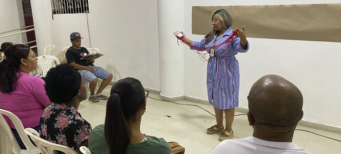 Escuela de liderazgo llega a los comedores comunitarios