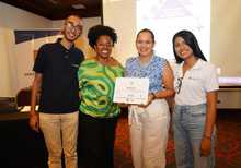 Clausura de la Escuela Empresarial Tejiendo Camino por la Equidad