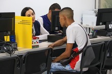 Con Feria de Servicios y entrega de reconocimientos, Cali celebr&oacute; D&iacute;a Internacional del Migrante