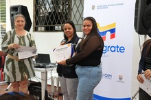 Con Feria de Servicios y entrega de reconocimientos, Cali celebr&oacute; D&iacute;a Internacional del Migrante