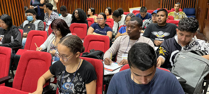 Diplomado para j&oacute;venes y adultos mayores