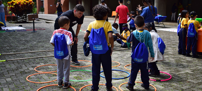 &acute;La Ciudad de los Ni&ntilde;os&acute; se tom&oacute; el Distrito de Cali