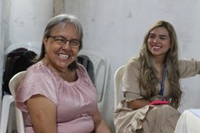 65 personas mayores se graduaron en curso de marroquiner&iacute;a y manualidades en la comuna 15, se resalt&oacute; el talento art&iacute;stico y el liderazgo local