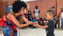 Transformando vidas con arte y cultura en los comedores comunitarios