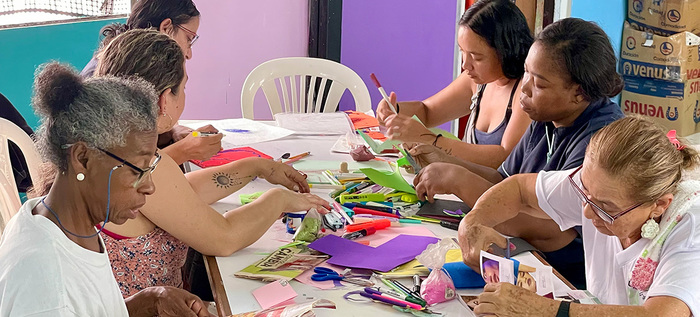 CuidArte: un espacio de crecimiento personal para las mujeres cuidadoras de la Comuna 15