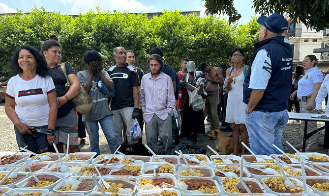 Alcald&iacute;a de Cali sigue atendiendo las necesidades de la poblaci&oacute;n habitante de y en  calle