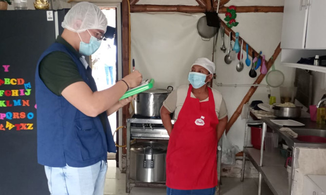 Programa de Comedores Comunitarios tiene supervisi&oacute;n permanente para garantizar raciones seguras y libres de contaminaci&oacute;n