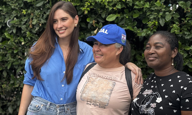 &lsquo;Nadar para Cuidar&rsquo;, un espacio de bienestar dedicado a las mujeres  cuidadoras en Cali