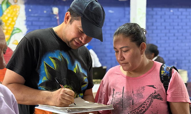 M&aacute;s de 100 personas se beneficiaron con la Feria de Servicios en el  comedor comunitario Esperanza de Vida
