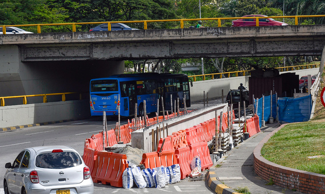 Se iniciar&aacute;n obras de restauraci&oacute;n del puente contiguo al Club Colombia, por lo cual se presentar&aacute;n desv&iacute;os en v&iacute;as en este sector