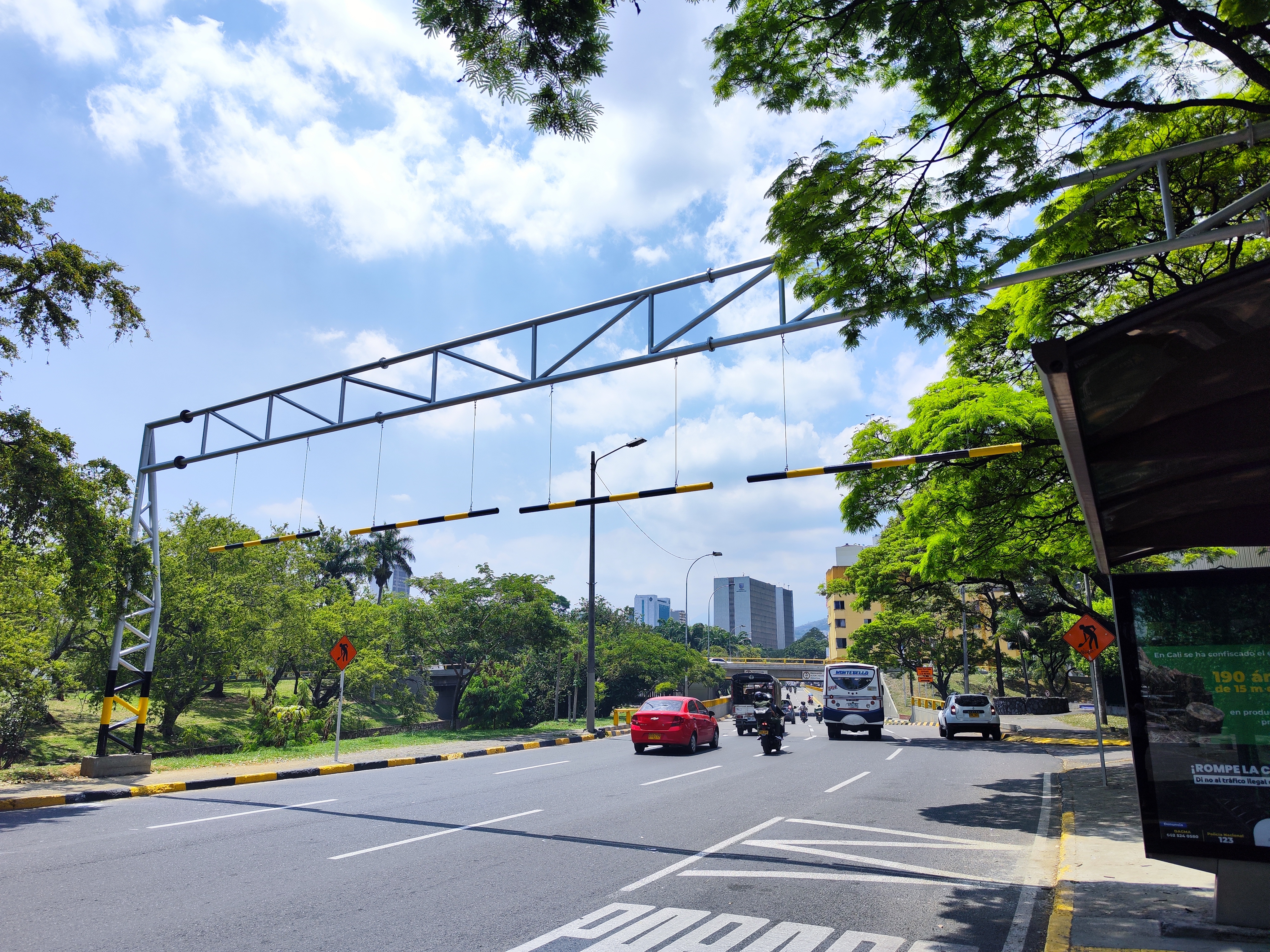 Se iniciarán obras de restauración del puente contiguo al Club Colombia, por lo cual se presentarán desvíos en vías en este sector