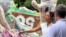En Cali se reduce, se recicla y se reutiliza, cumpliendo con los objetivos de desarrollo sostenible y gracias a ello se entregan partes de alumbrados navide&ntilde;os anteriores