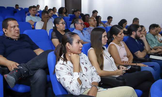 Felicitaciones a los funcionarios y contratistas que &lsquo;escalaron hacia el conocimiento&rsquo;