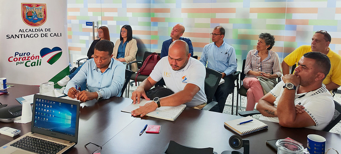 Cualquier ciudadano puede tener la oportunidad de contratar con el Estado