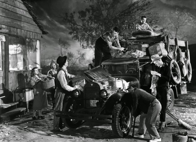 Semana del D&iacute;a Internacional Contra la  Discriminaci&oacute;n  CICLO HAY UN LUGAR PARA TODOS  Pel&iacute;cula: LAS UVAS DE LAS IRA de John Ford.  Fecha: Lunes, marzo 13 de 2017 Lugar: Sala 218 Centro Cultural de Ca