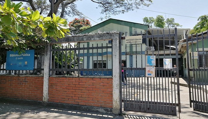 Biblioteca P&uacute;blica el Jard&iacute;n