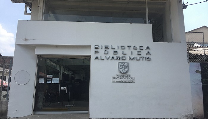Biblioteca P&uacute;blica &Aacute;lvaro Mutis