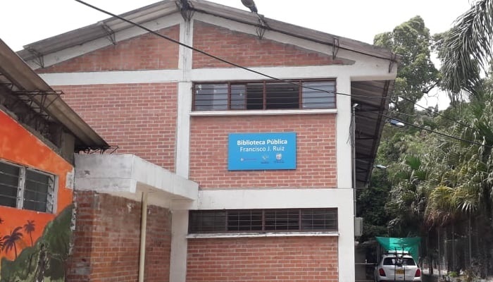 Biblioteca P&uacute;blica Francisco J. Ruiz