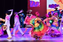 Agrupaciones nacionales e internacionales brillaron en la primera gala del Encuentro Mundial de Culturas Populares 