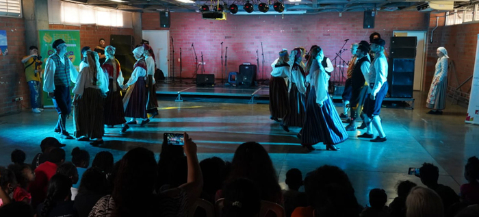 Las Comunas 13, 14, 15 y 21 bailaron al son de M&eacute;xico y Estonia