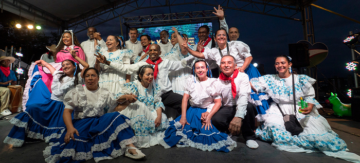 Mercedes Monta&ntilde;o brill&oacute; en la noche de luna llena en San Antonio