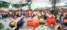Con viche, curao y tomaseca, en el Petronio &Aacute;lvarez el mundo dice &iexcl;Salud! 