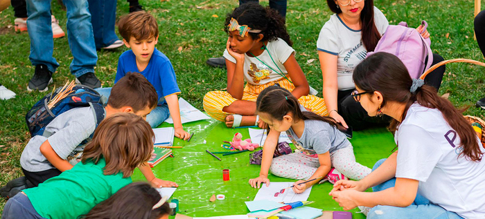 En la Feria del Libro, el buque que llegar&aacute; a Parque Pac&iacute;fico inspira a los ni&ntilde;os