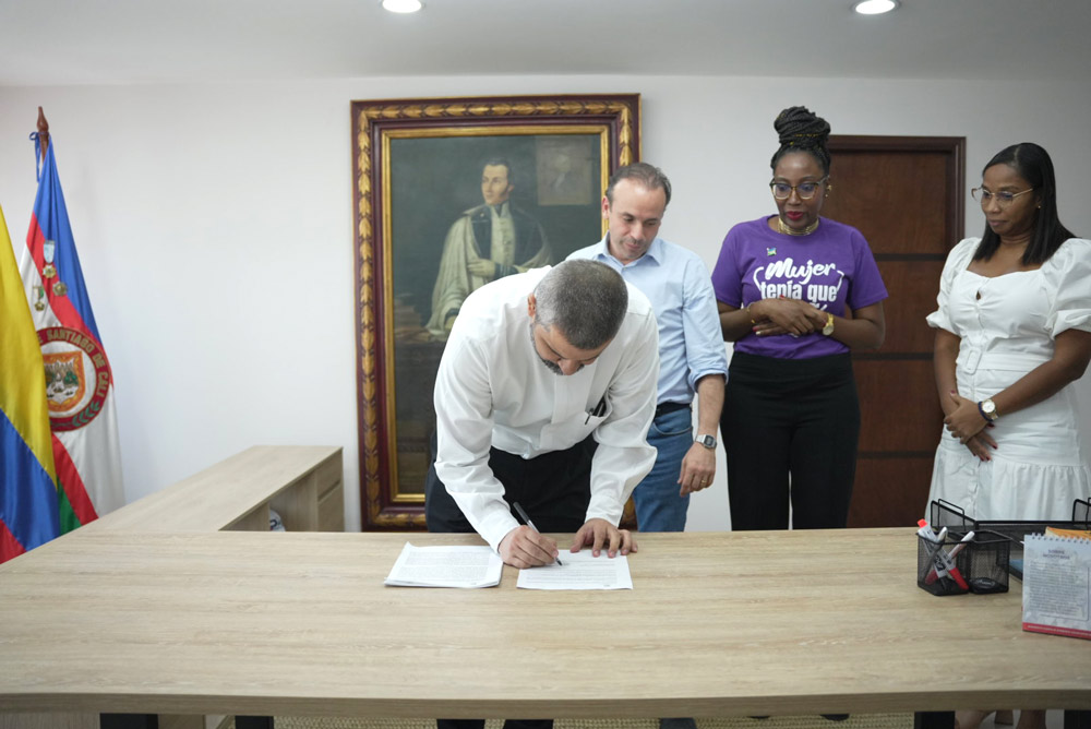 Firmado el contrato que dará apertura al proceso de operación de comedores comunitarios de Cali Firmado el contrato que dará apertura al proceso de operación de comedores comunitarios de Cali