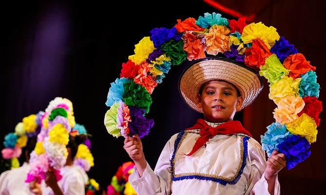 Semilleros infantiles protagonizaron gala inaugural del XXX Encuentro de Danzas Folcl&oacute;ricas Mercedes Monta&ntilde;o
