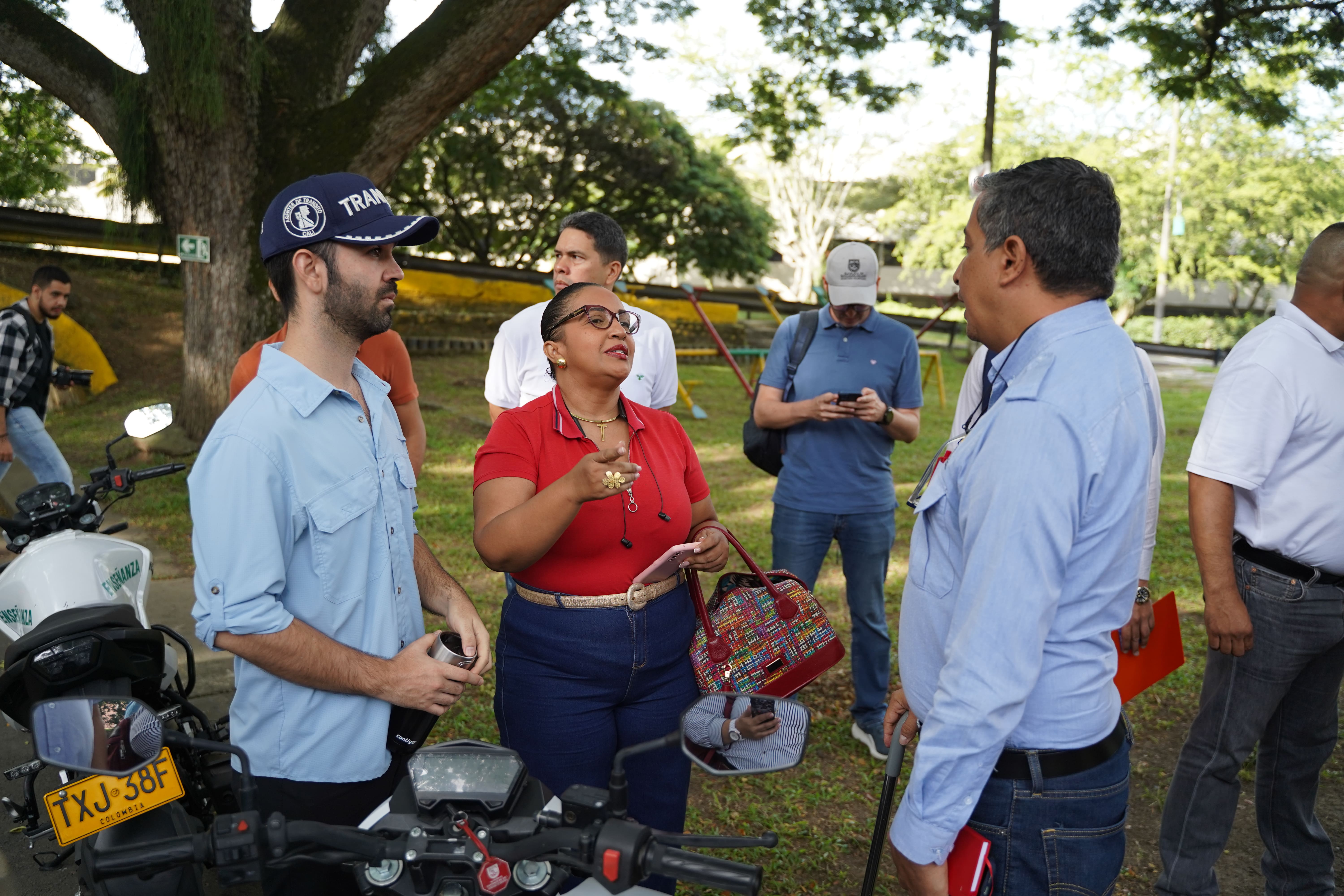 Iniciaron en Cali las pruebas técnicas de conducción con 435 aspirantes a las vacantes de agentes de tránsito Iniciaron en Cali las pruebas técnicas de conducción con 435 aspirantes a las vacantes de agentes de tránsito