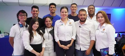 Entre sonrisas y mucha juventud se realiz&oacute; la clausura de &lsquo;Talento TIC&rsquo;