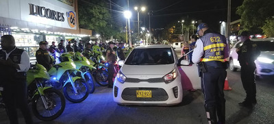 1687 notificaciones a conductores durante celebraci&oacute;n de Halloween en Cali