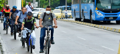 Segundo &lsquo;d&iacute;a sin carro y sin moto&rsquo; inici&oacute; con ciclopaseo desde el parque de Las Banderas hasta la Plazoleta Jairo Varela