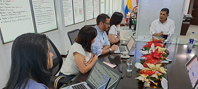 Alcald&iacute;a lider&oacute; encuentro con la gerente del FFIE para reclamar terminaci&oacute;n de obras educativas