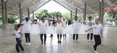 Salsa paz, la comparsa que le dar&aacute; un paso a la paz en el Sals&oacute;dromo