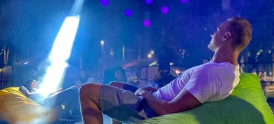La magia del alumbrado navide&ntilde;o deslumbra a turistas extranjeros