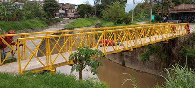 As&iacute; lucen puentes peatonales y vehiculares en diferentes puntos de Cali