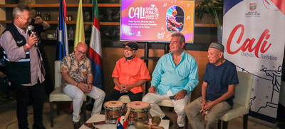 Con estrofas como &ldquo;En el veintitr&eacute;s, de la ciento diez&rdquo; prendi&oacute; la fiesta La Sonora Ponce&ntilde;a en la Casa de la Feria