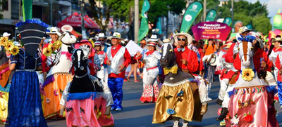 Francia M&aacute;rquez no se perdi&oacute; el desfile del Cali Viejo