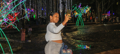 &iexcl;Alumbrado navide&ntilde;o de Cali sin&oacute;nimo de uni&oacute;n familiar, reactivaci&oacute;n econ&oacute;mica, cultura ciudadana y mucha alegr&iacute;a!