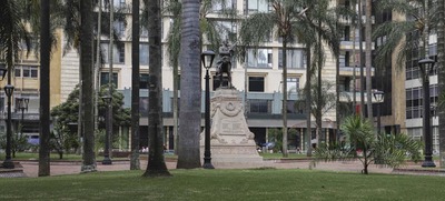 Dagma socializ&oacute; intervenci&oacute;n ambiental en Plaza de Cayzedo