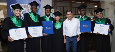 T&eacute;cnicos beneficiarios de Todas y Todos a Estudiar podr&aacute;n profesionalizarse