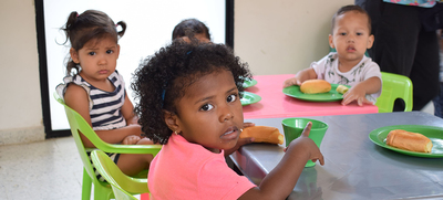 Ni&ntilde;as y ni&ntilde;os reciben el 70 por ciento del requerimiento nutricional diario, en las 135 UTS de Cali