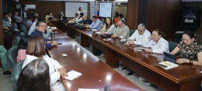 Artes populares y protecci&oacute;n de galer&iacute;a Santa Elena, temas centrales en reuni&oacute;n de gabinete
