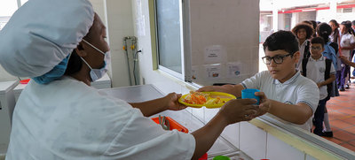 Servicios de alimentaci&oacute;n y transporte escolar retornar&aacute;n el viernes despu&eacute;s de la jornada nacional de movilizaci&oacute;n