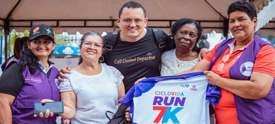 Entrega de kits le puso movimiento al pre&aacute;mbulo de la Carrera de la Mujer 7K Ciclovida