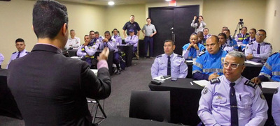 Agentes de tr&aacute;nsito se capacitan en &lsquo;justicia procesal&rsquo; con la Asociaci&oacute;n Internacional de Jefes de Polic&iacute;a